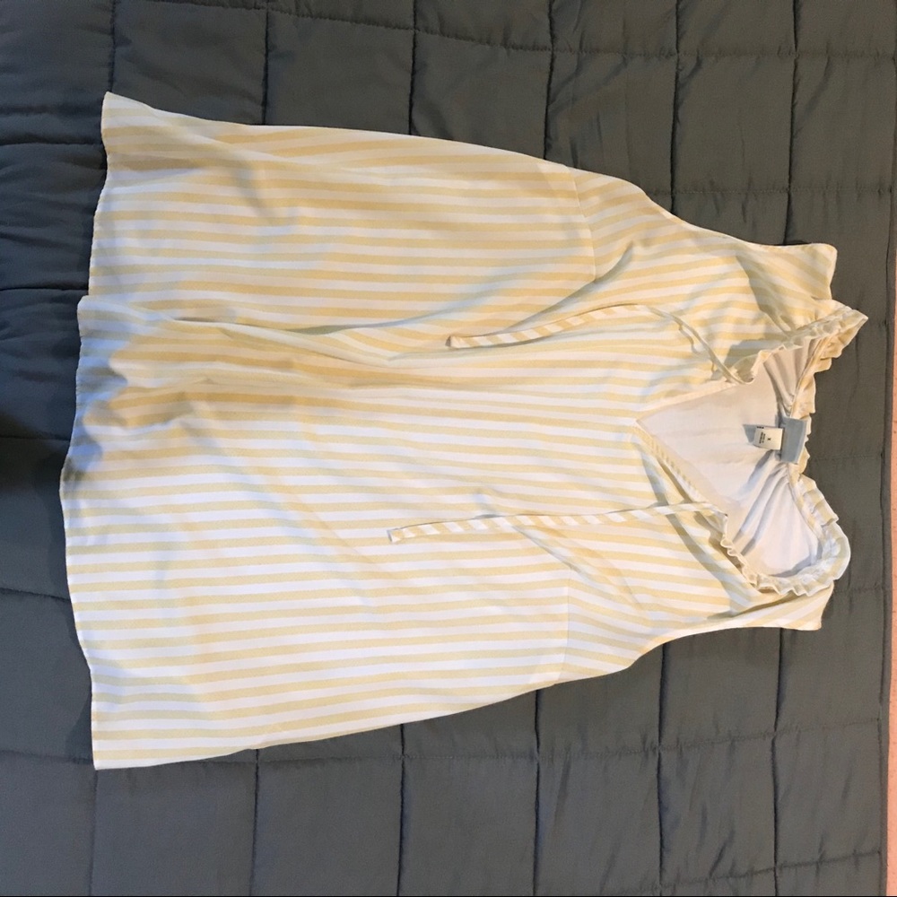 Sleeveless blouse